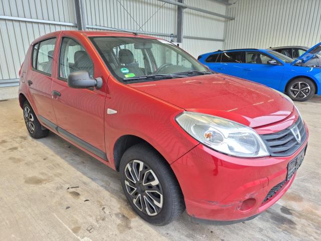 2013 Dacia Sandero LIVE — 1