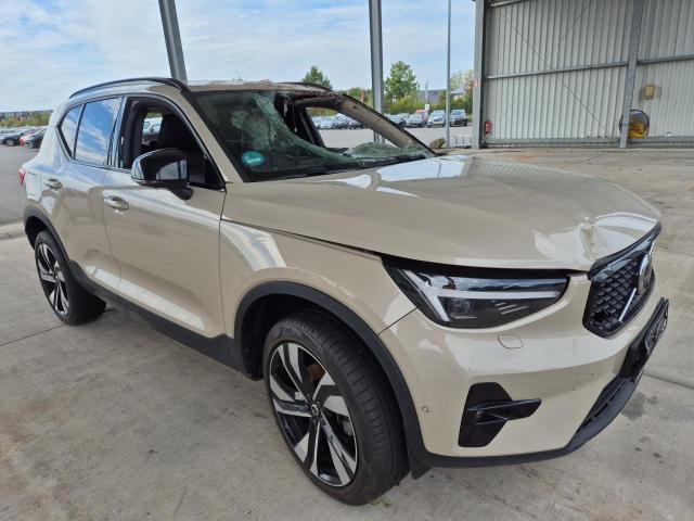 2024 Volvo XC40 Ultra Dark 2WD — 1