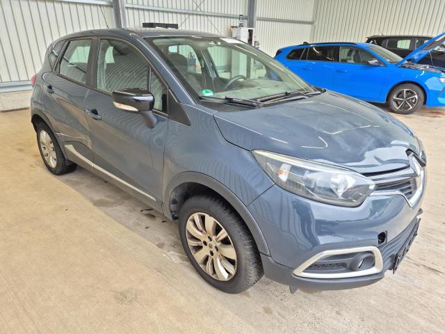 2016 Renault Captur Experience — 1