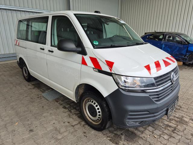 2022 Volkswagen T6.1 Transporter Kombi FWD — 1