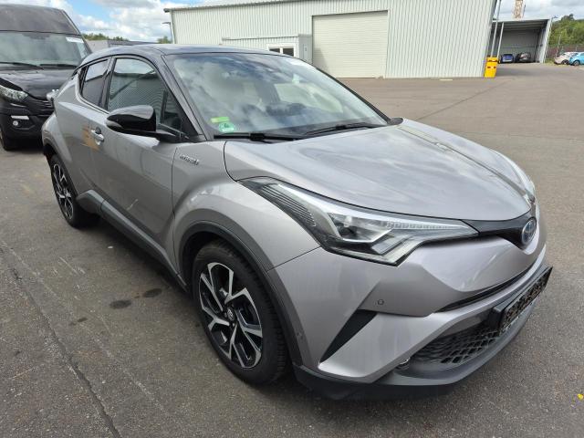 2017 Toyota C-HR Hybrid Style Selection — 1