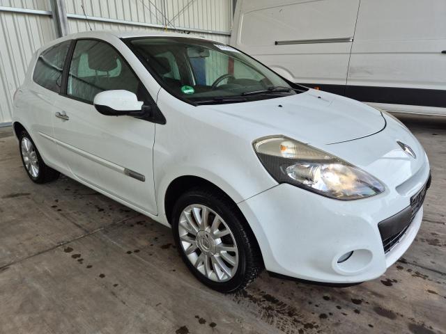 2009 Renault Clio III Dynamique — 1
