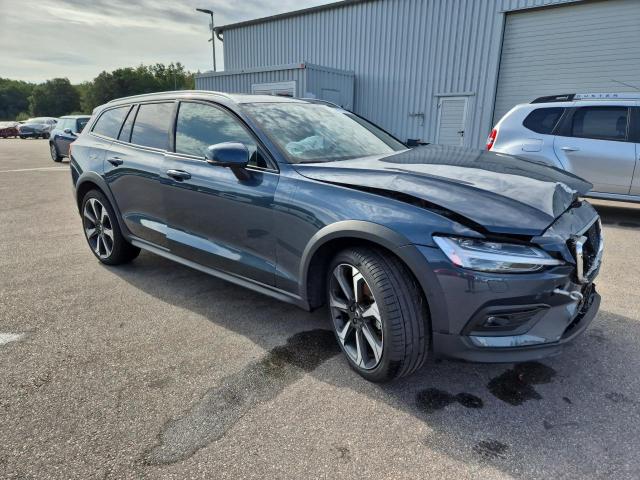2023 Volvo V60 Cross Country Plus AWD — 1