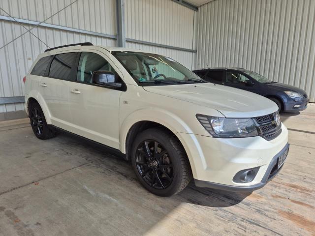 2015 Fiat Freemont Black Code AWD — 1
