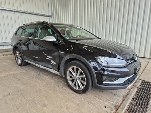 2015 Volkswagen Golf VII Alltrack Variant Basis BMT 4Motion — 1