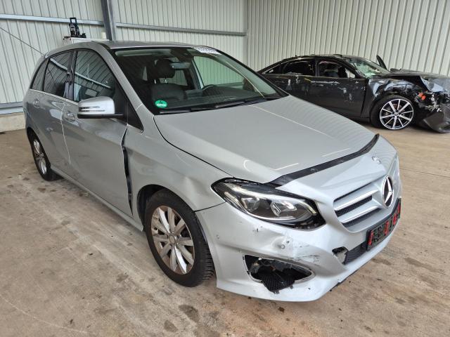 2015 Mercedes-Benz B B 220 4MATIC — 1