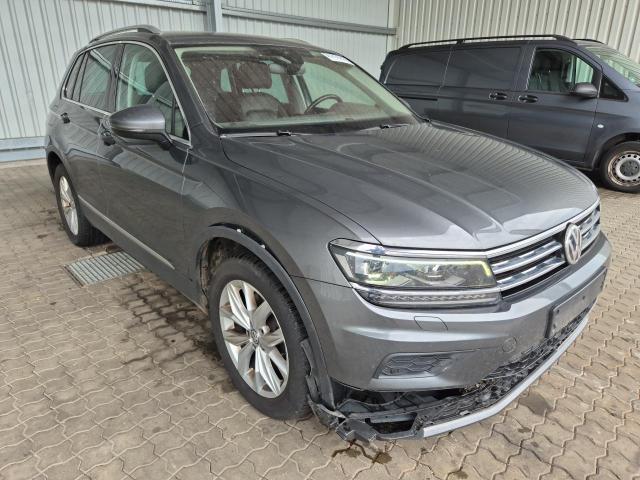 2018 Volkswagen Tiguan Highline BMT/Start-Stopp 4Motion — 1