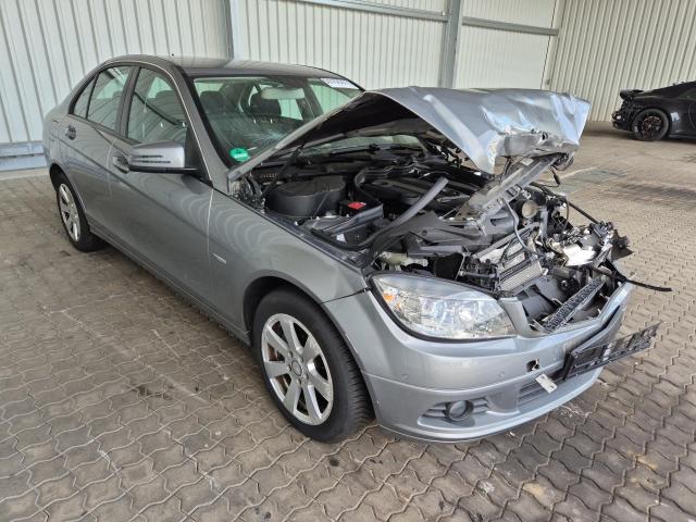 2011 Mercedes-Benz C -Klasse Lim. C 200 CGI BlueEfficiency — 1