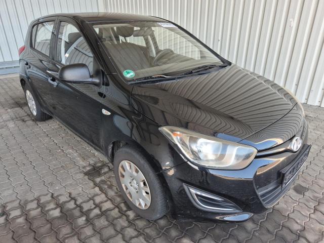 2014 Hyundai i20 FIFA World Cup Edition — 1
